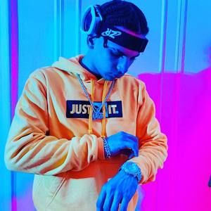 Meet your Posher, Almando